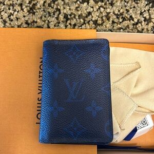 Louis Vuitton Men’s Wallet: used, but in great condition